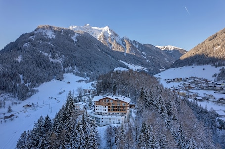 Esterni. Ferienhotel Aussicht