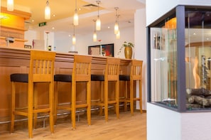Bar (on property) - Ferienhotel Aussicht (Finkenberg)