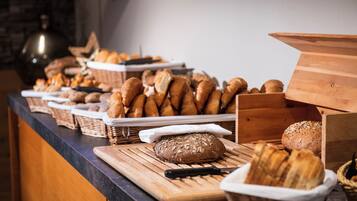 Tägliches inbegriffenes Frühstücksbuffet