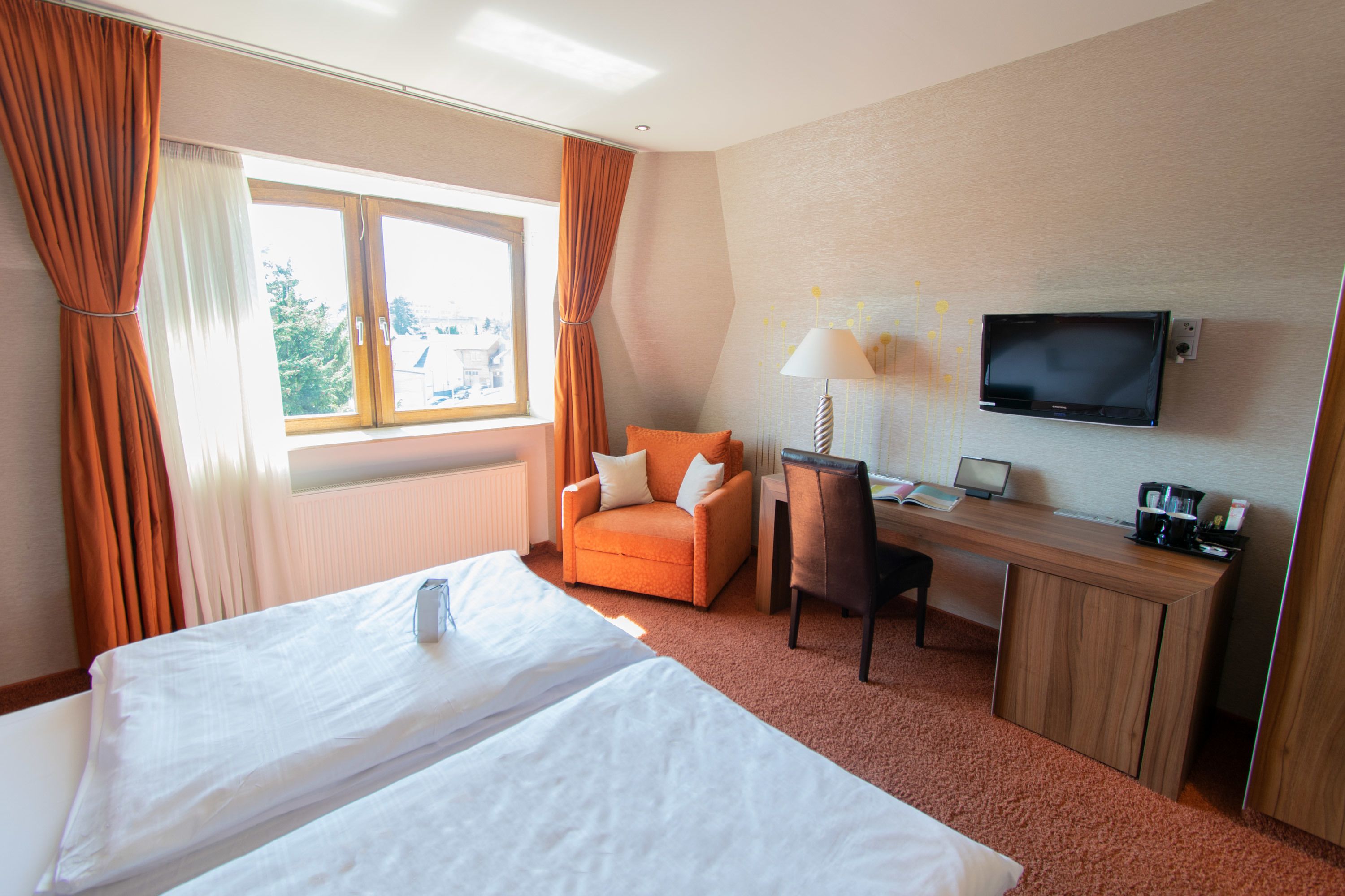 in-room safe, desk, soundproofing, iron/ironing board