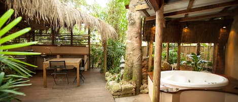 Suite (Rainforest) | Terrace/patio
