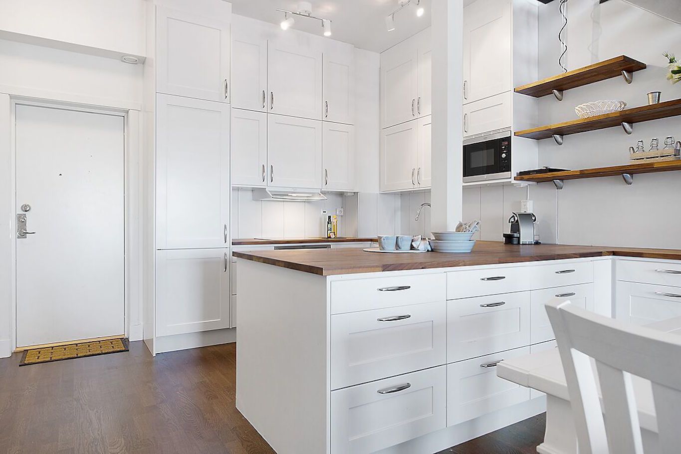 exclusive condo, 2 bedrooms | private kitchen | full-sized fridge, stovetop, dishwasher, coffee/tea maker