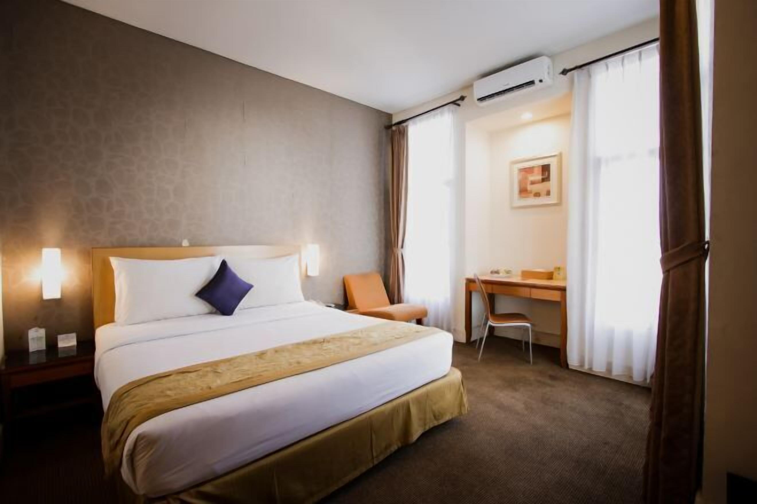 高級寢具、書桌、隔音、免費無線上網