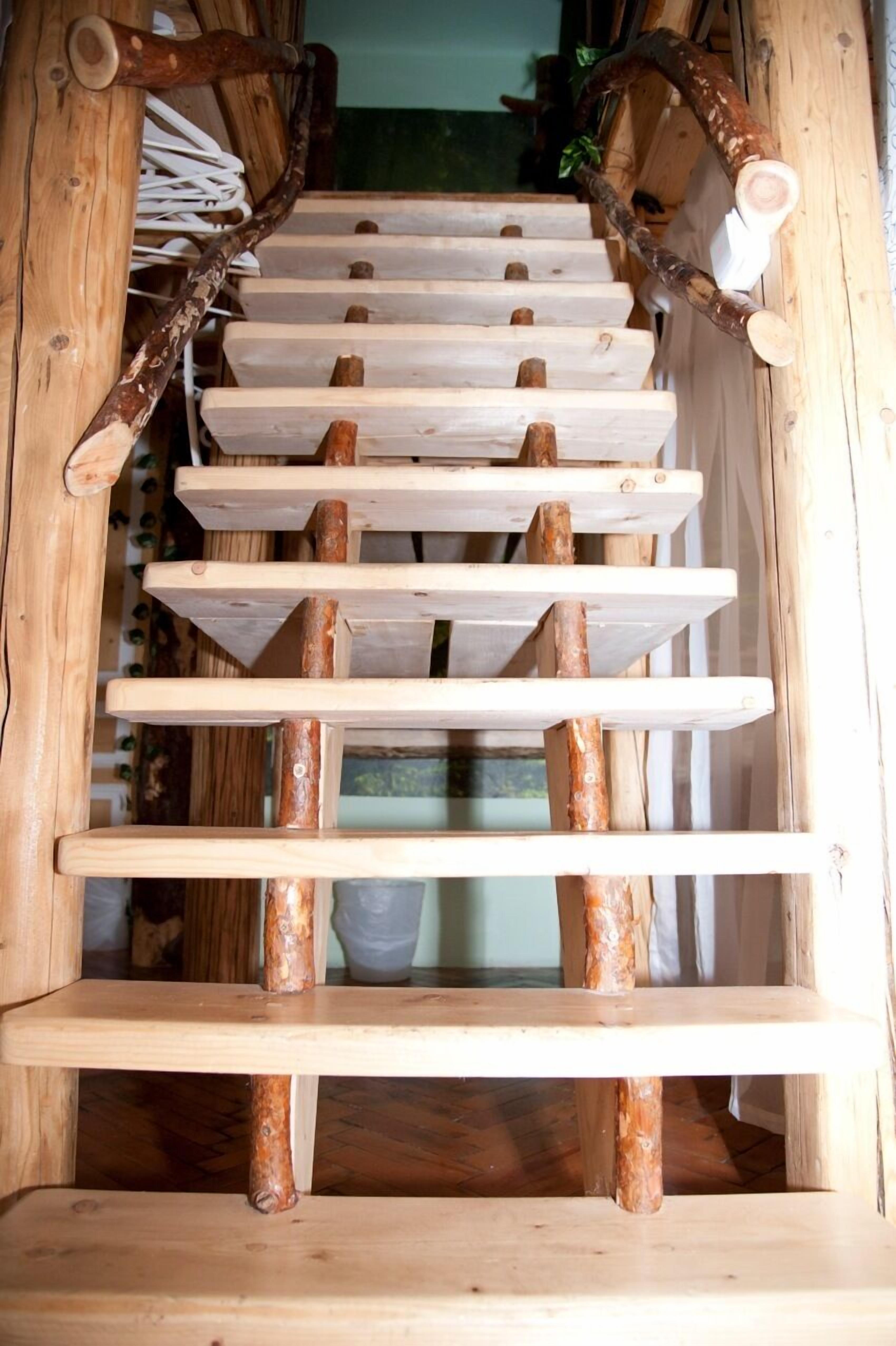 خزنة داخل الغرفة وبد يكورات فريدة لكل غرفة وطراز فريد لكل وحدة