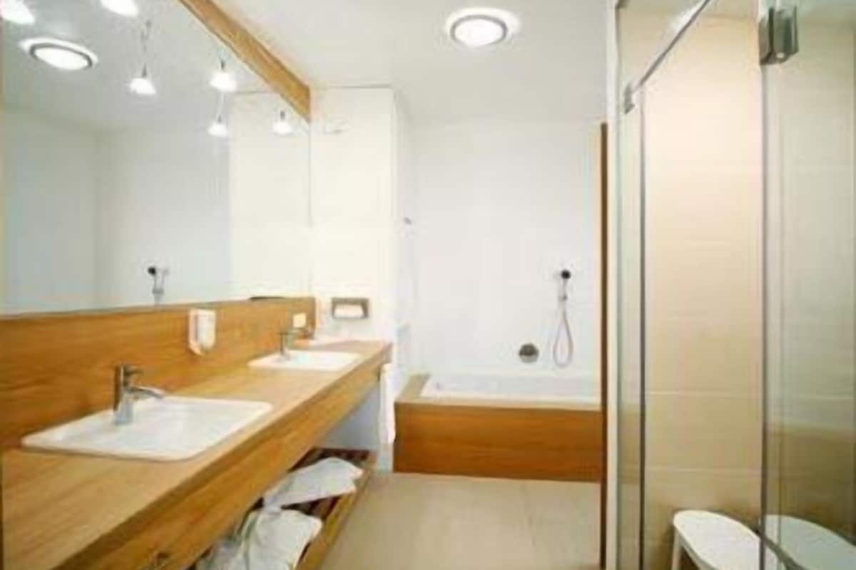 hair dryer, dressing gowns, towels