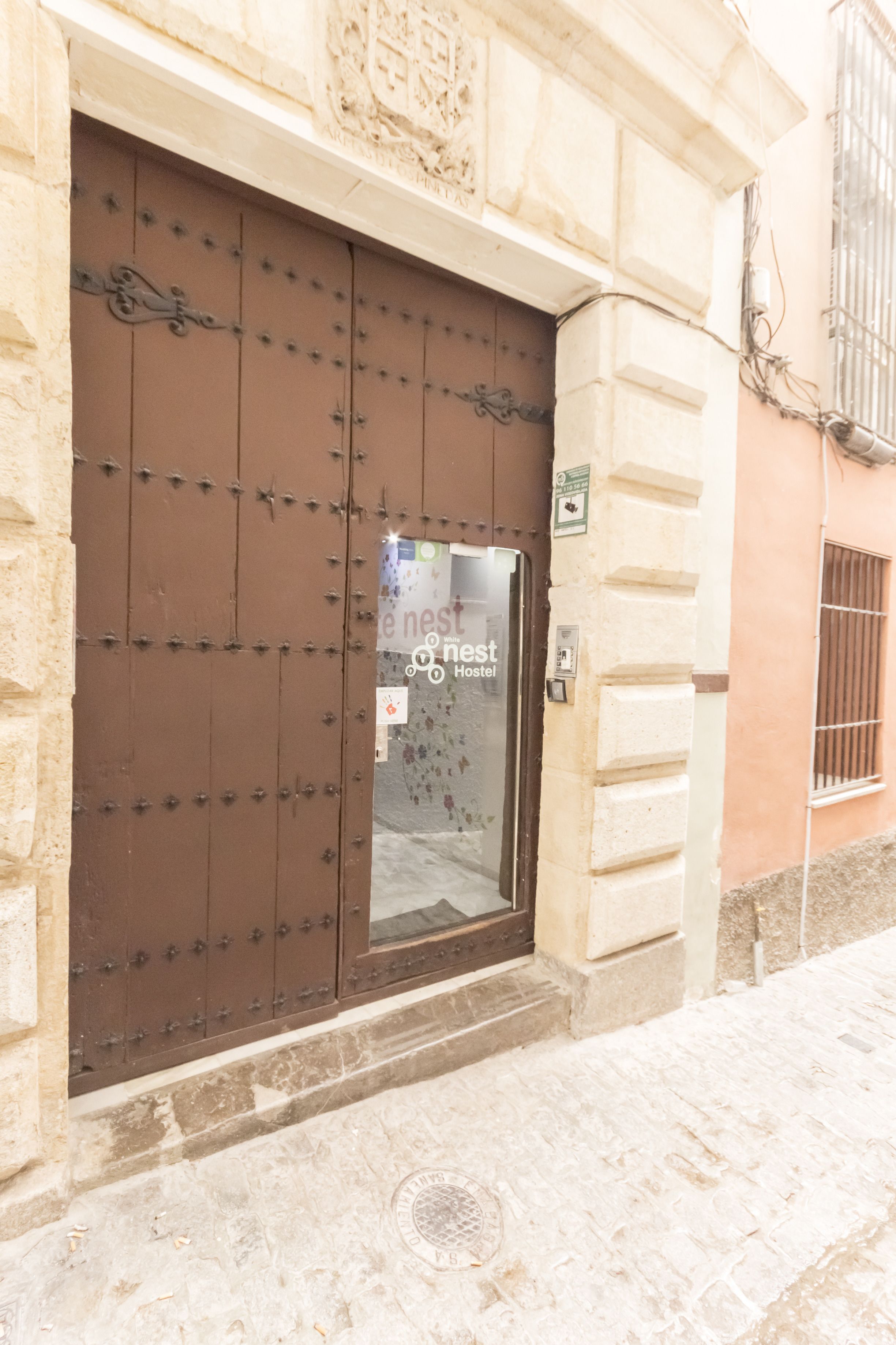 تفاصيل الفندق من الخارج