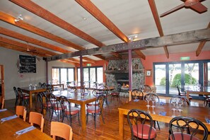 Dinner served - Ski Time Lodge (Methven)