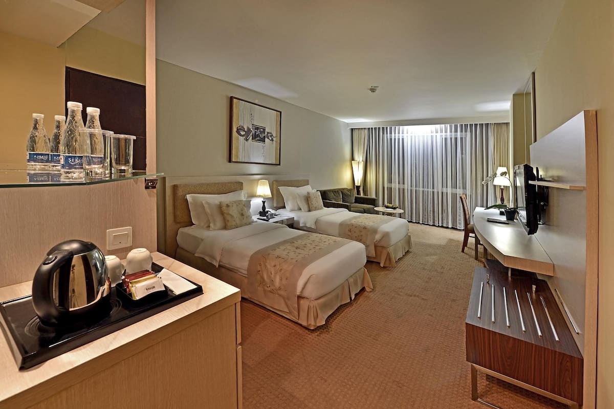 In-room safe, desk, blackout curtains, soundproofing