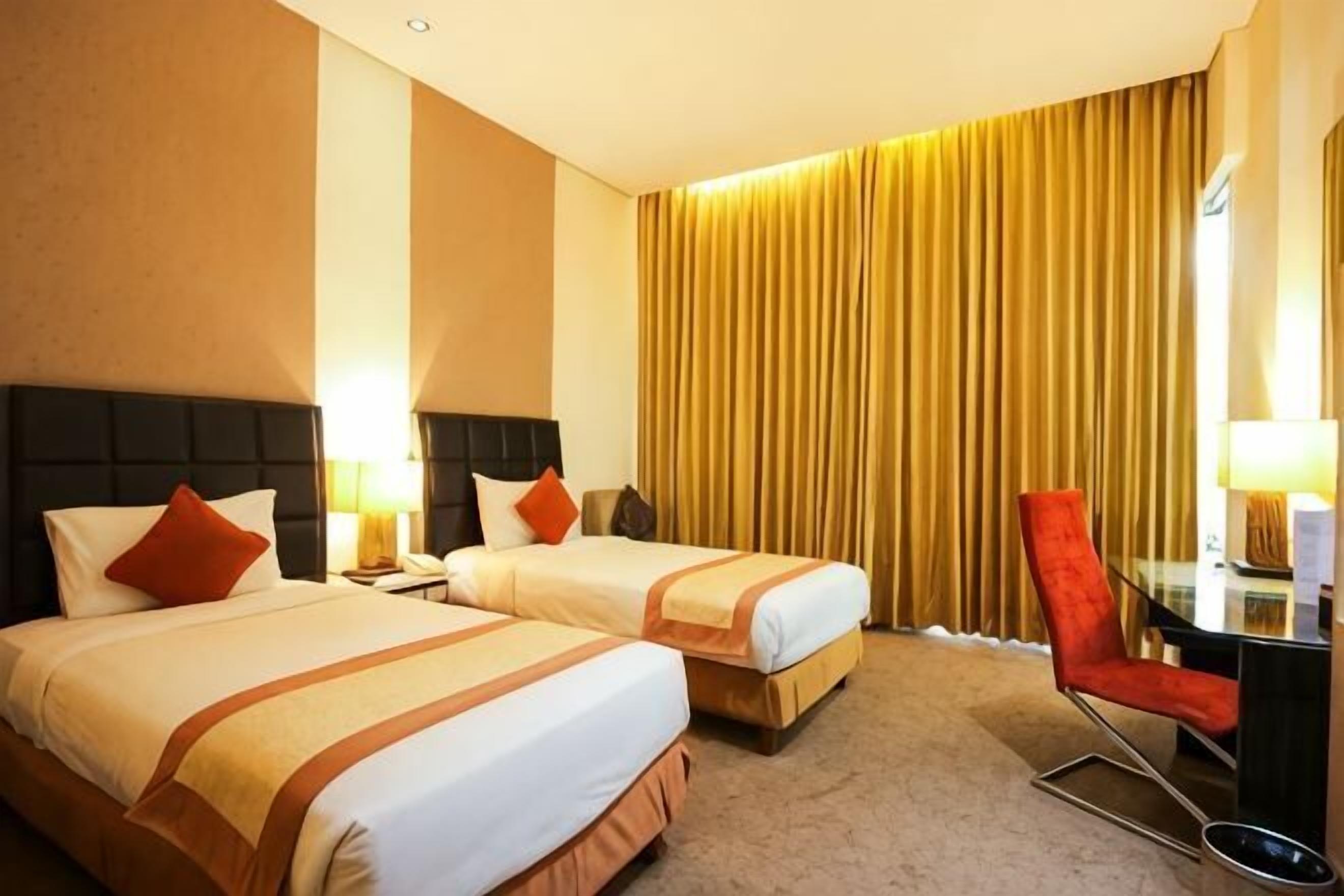 In-room safe, desk, blackout curtains, free WiFi