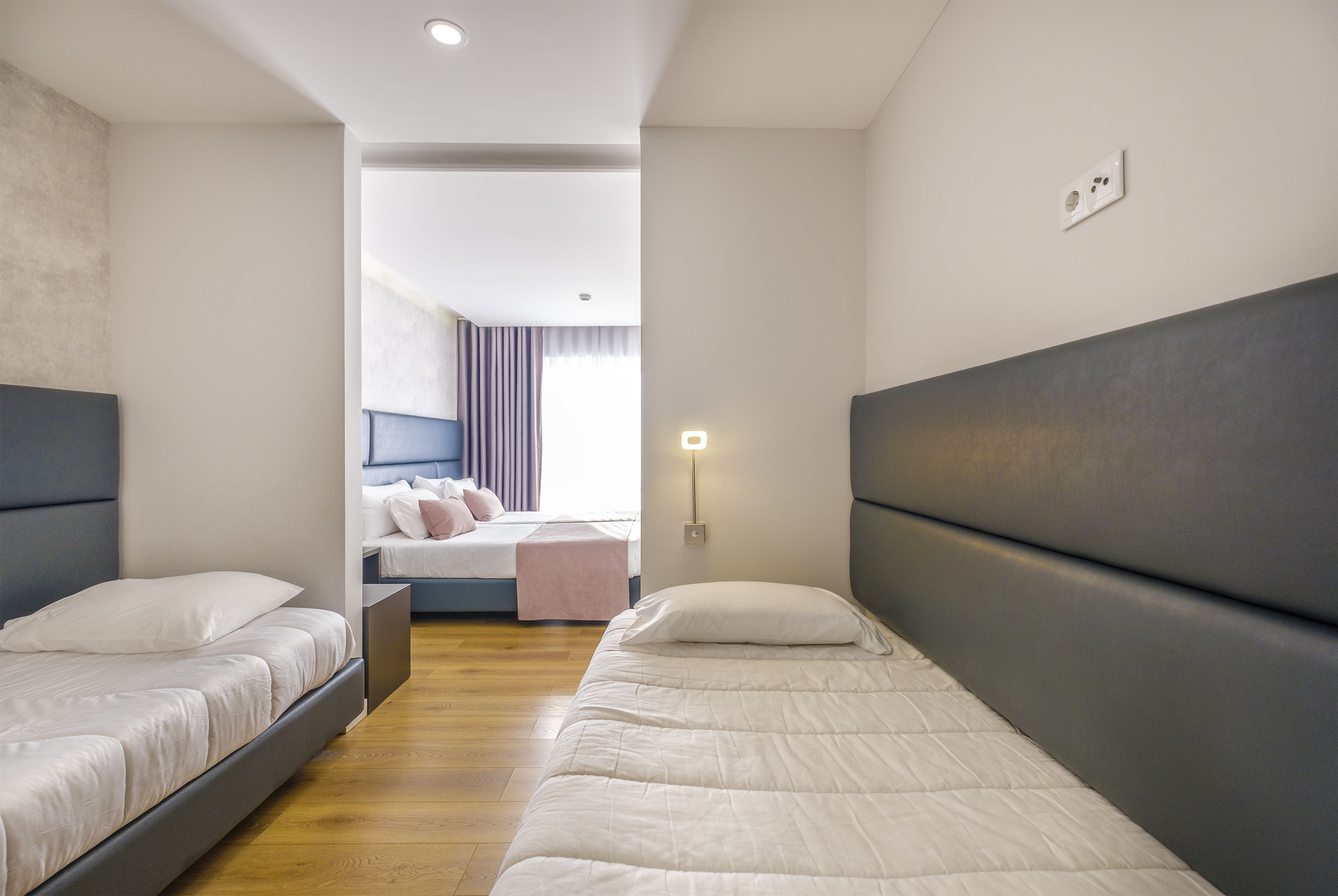 1 bedroom, hypo-allergenic bedding, blackout curtains