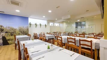 Daily buffet breakfast (EUR 11 per person)