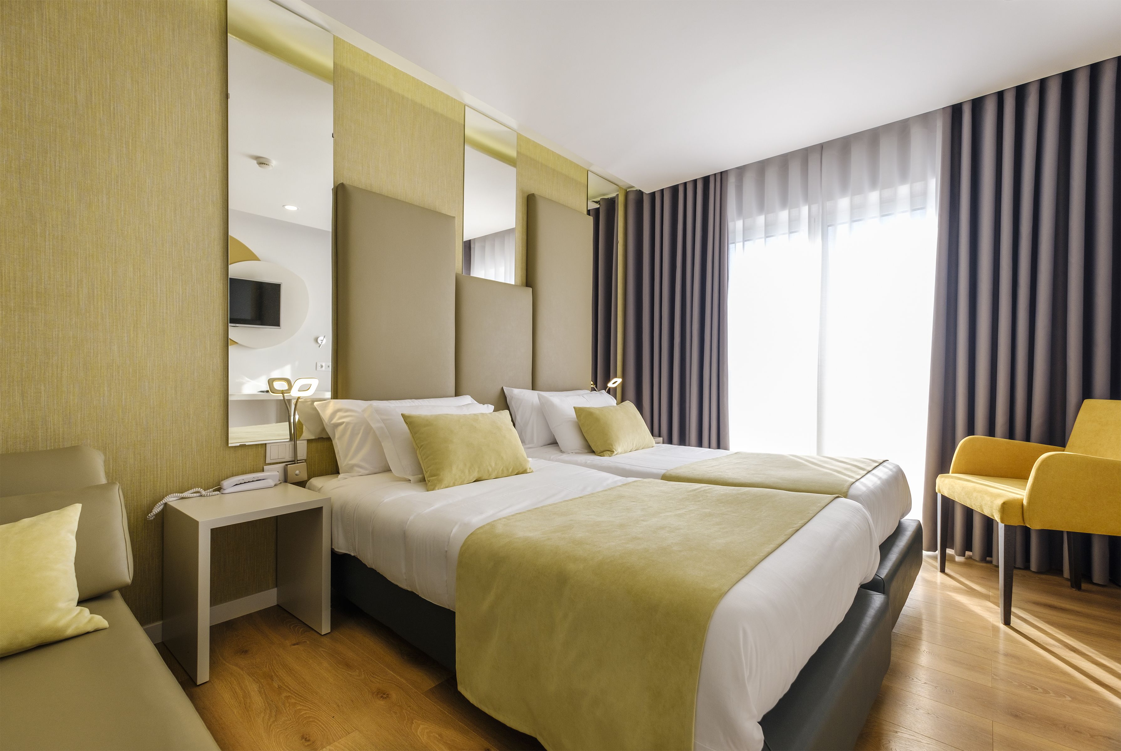 1 bedroom, hypo-allergenic bedding, blackout curtains