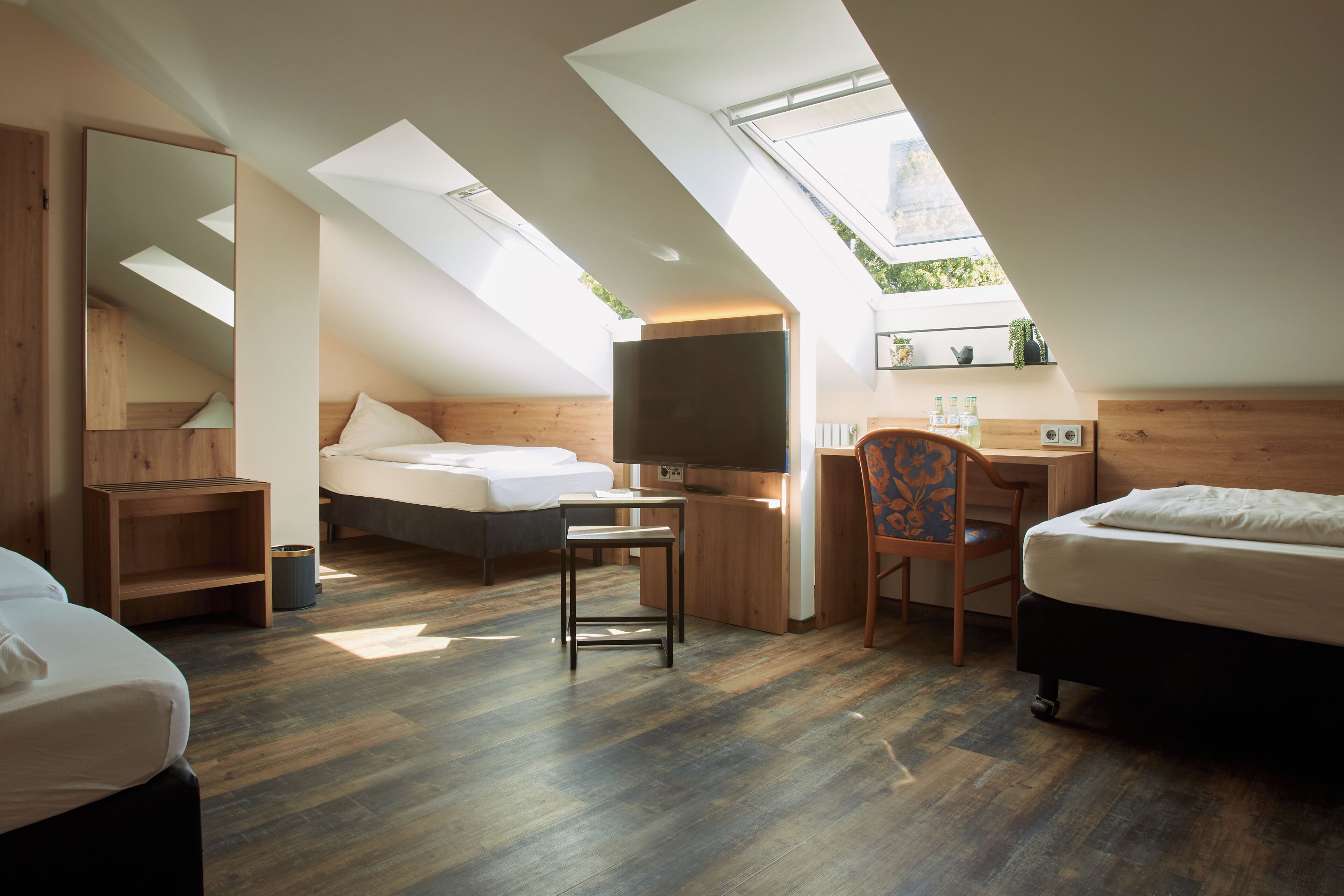 Premium bedding, Select Comfort beds, in-room safe