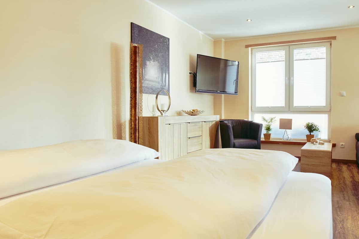 Premium bedding, Select Comfort beds, in-room safe, desk