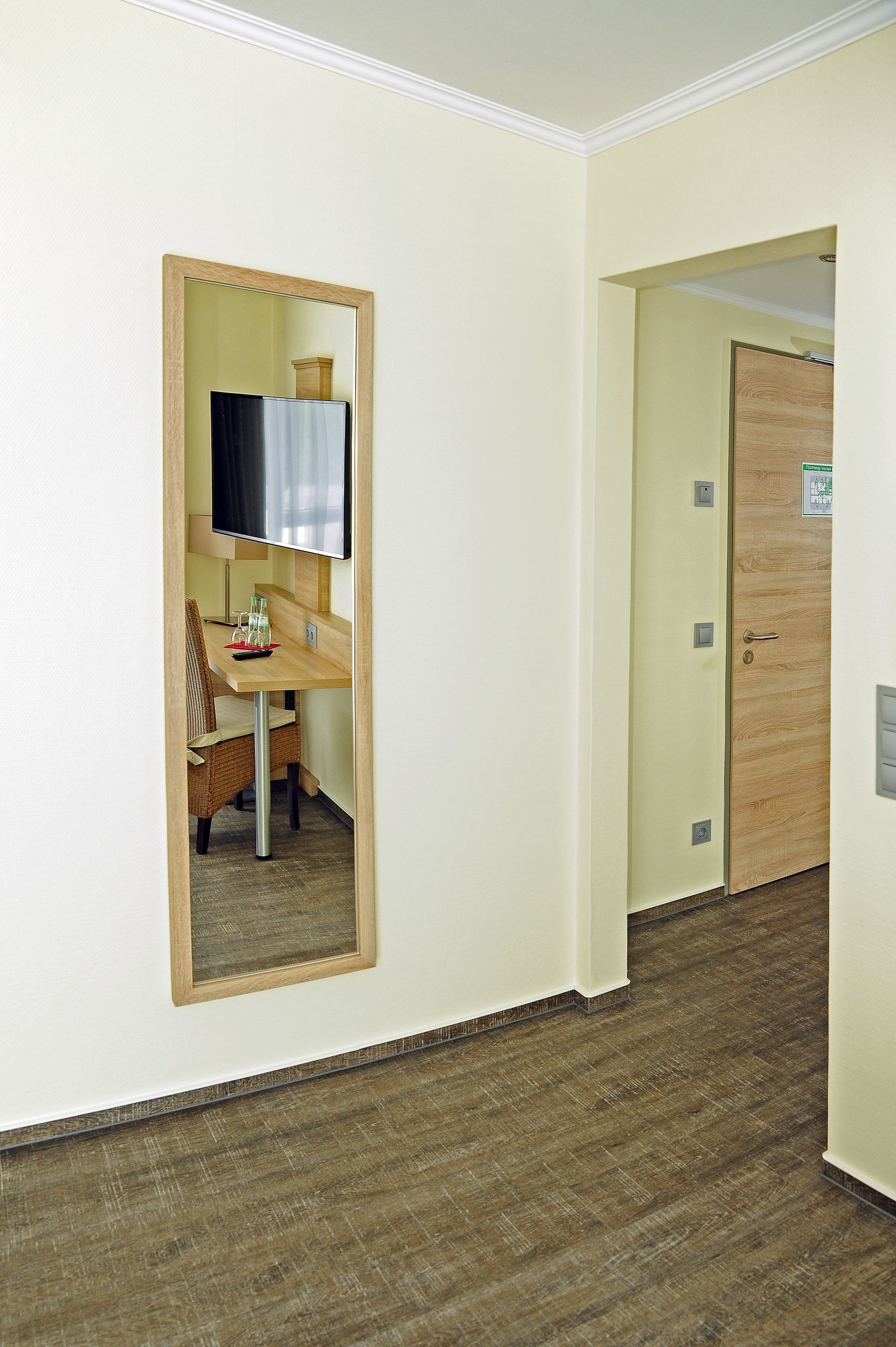 comfort single room, 1 king bed, non smoking | premium bedding, select comfort beds, in-room safe