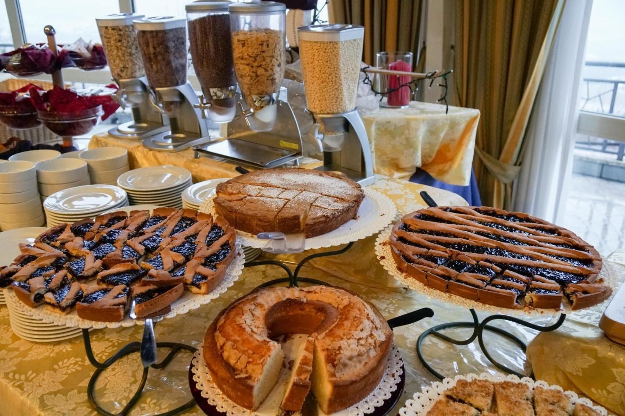 breakfast, lunch, dinner served; italian cuisine