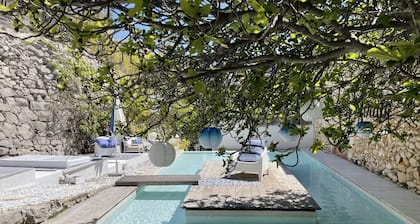 Hôtel de la Plage Mahogany