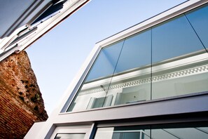 Façana frontal de l'allotjament