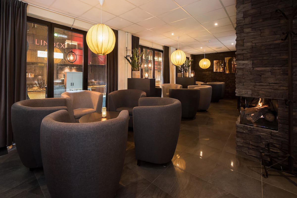 breakfast and dinner served, scandinavian cuisine