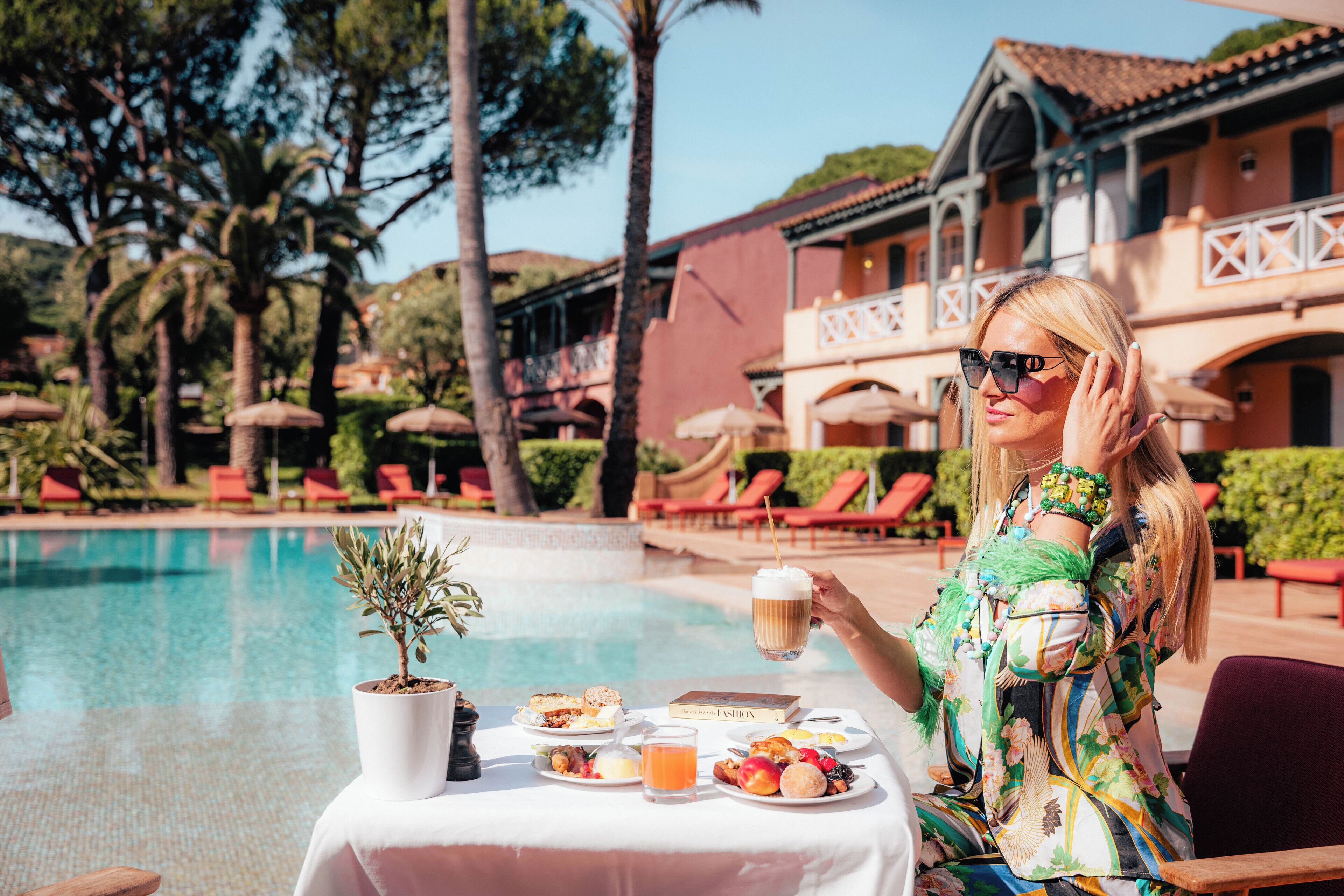 lunch, dinner served; international cuisine, pool views