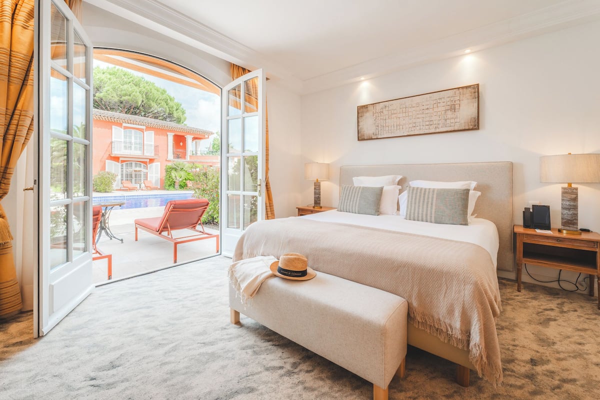 Suite, terrasse (Ambre) | 1 chambre, coffres-forts dans les chambres, décoration personnalisée