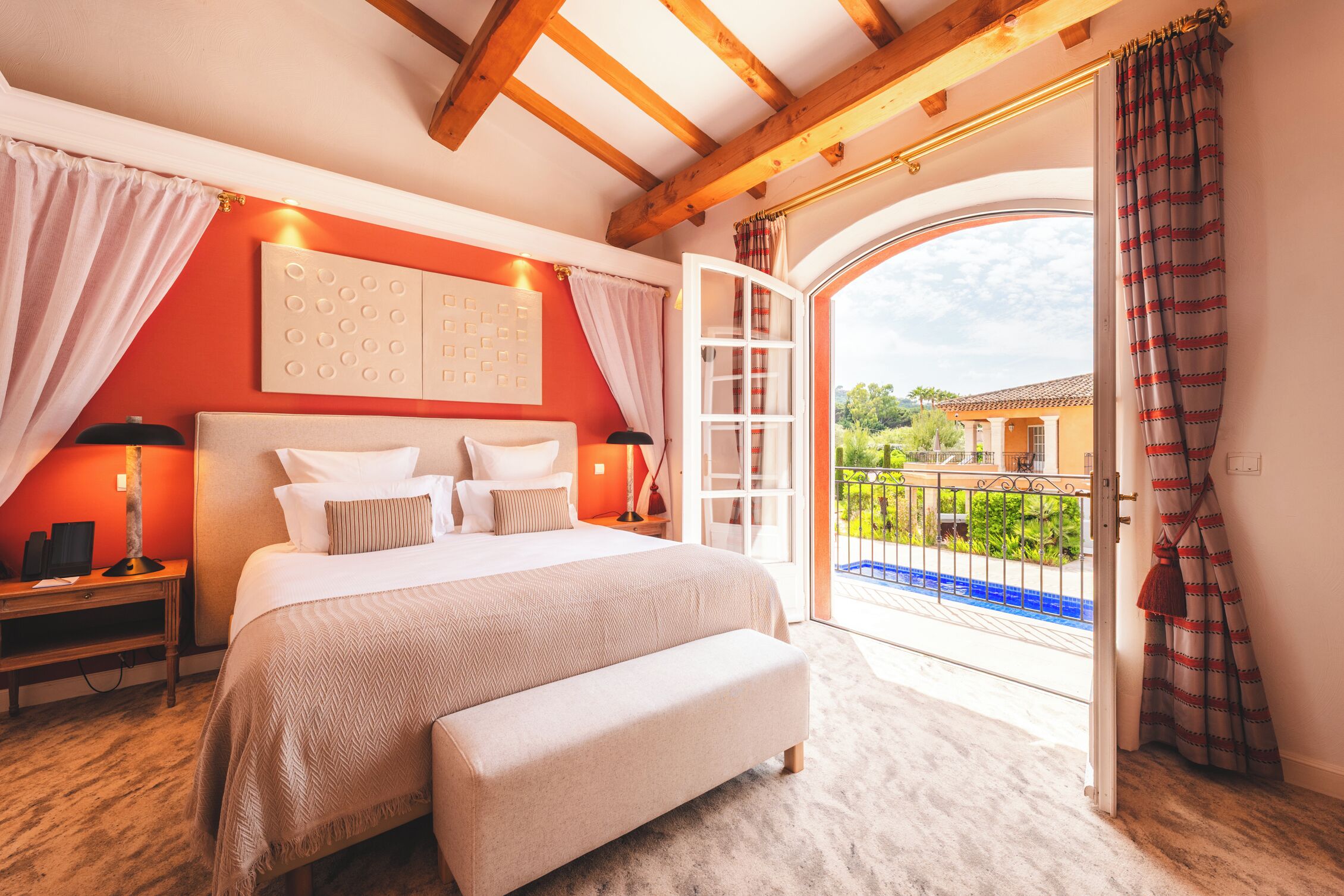 suite, balcony (topaze) | 1 bedroom, in-room safe, individually decorated, desk