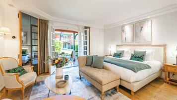Double Room, Terrace (Azur) | In-room safe, desk, laptop workspace, soundproofing
