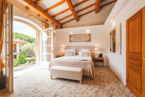 套房, 阳台 (Emeraude) | 客房内保险箱、特色装修、办公桌、笔记本电脑工作区