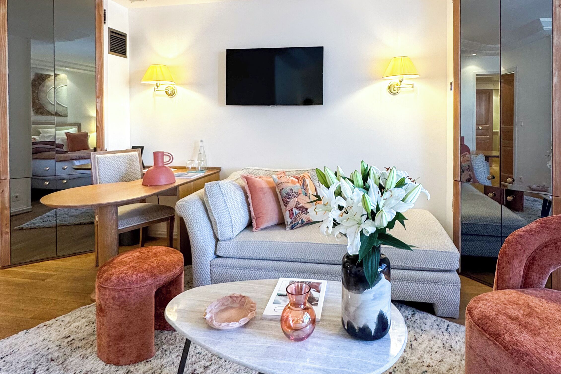 double room, terrace (azur) | 1 bedroom, in-room safe, individually decorated, desk