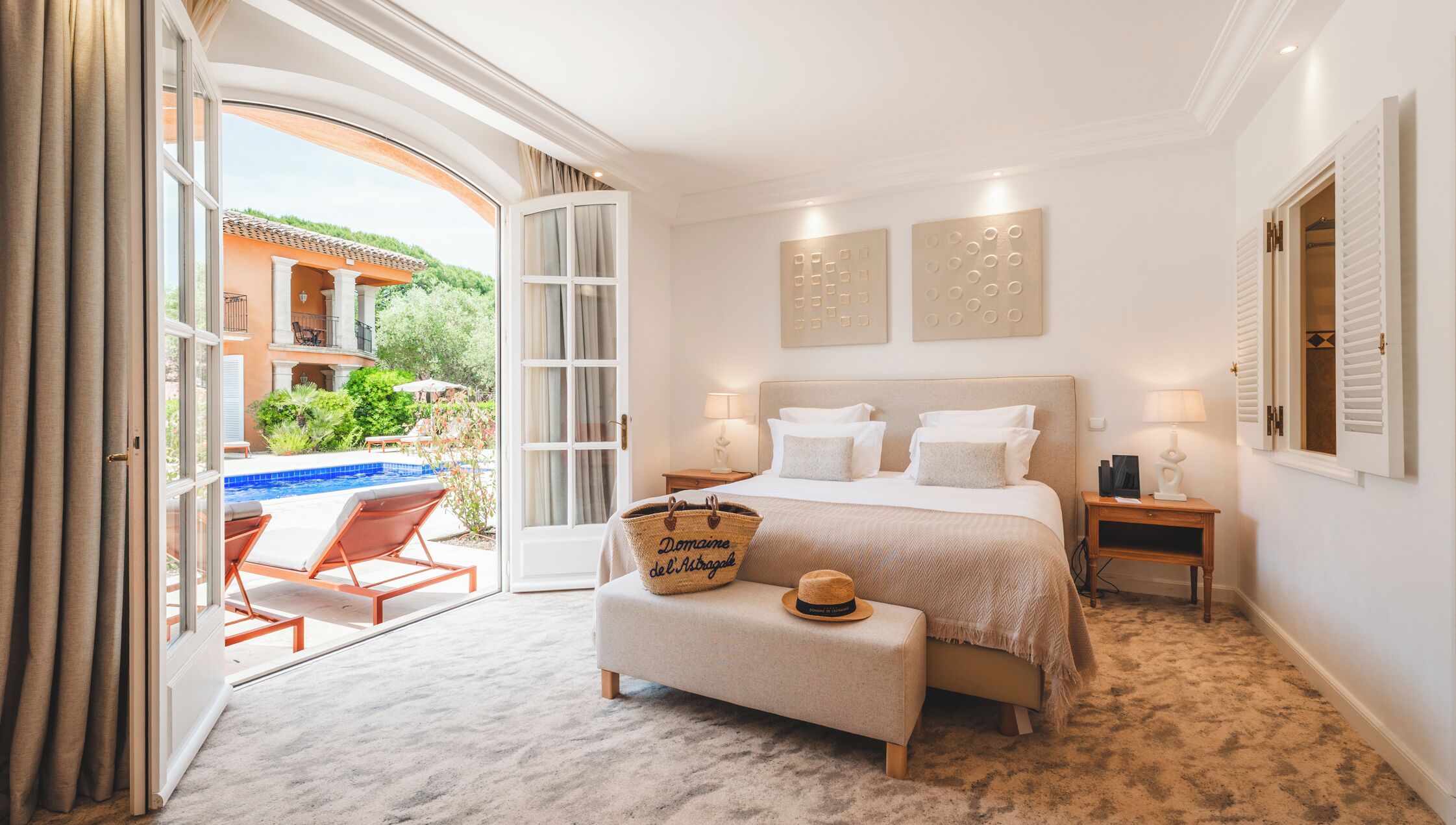 Suite, hidromasaje (Diamant) | Caja de seguridad en la habitación y decoración personalizada 