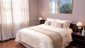 Quarto Classic | Minibaari, tallelokero huoneessa, pimennysverhot, ilmainen Wi-Fi