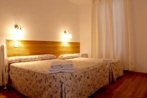 Room - Hostal Nersan II (Madrid)