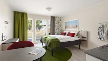 Double or Twin Room, Kitchenette (Incl. Towels, Sheets, Cleaning)