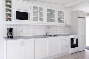 Bungalow, 2 Bedrooms (Excluding Towels, Sheets, Cleaning) | Private kitchen - First Camp Malmö (Malmö)