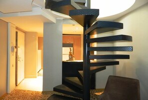 Maisonette | Wohnbereich | LCD-Fernseher