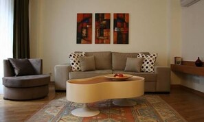 LCD TV - Taksim Premier Suites (Istanbul)