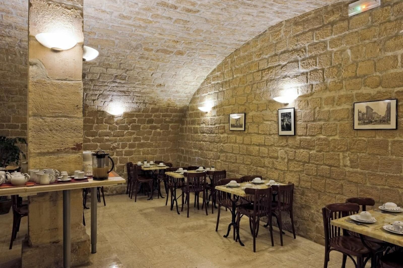 Photo - Hotel Americain