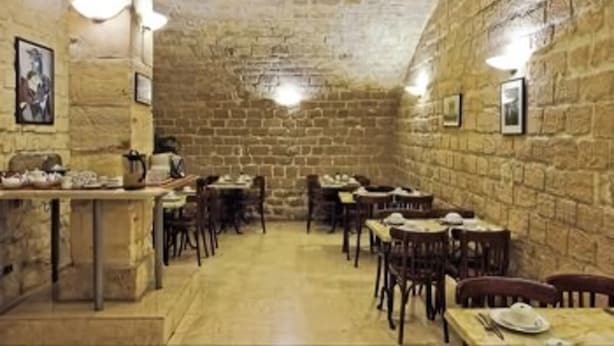 فطور أوروبي يوميًا مقابل رسوم