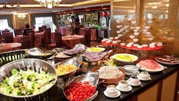 Bữa sáng đầy đủ hàng ngày (450 TWD/mỗi người)