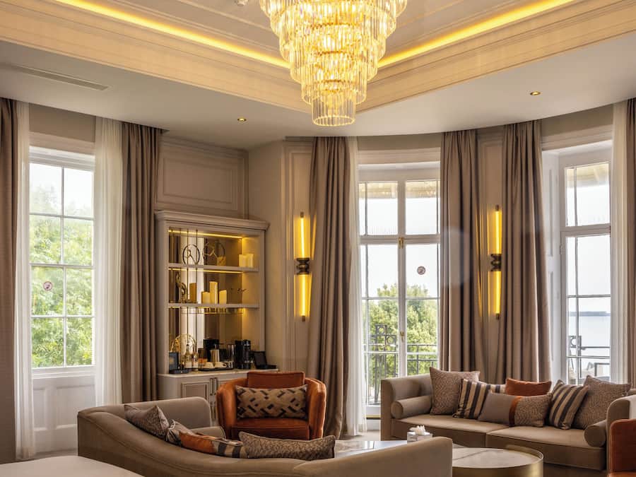 Junior Suite, 1 King Bed (Royal) | Living area | 32-inch flat-screen TV with cable channels, TV