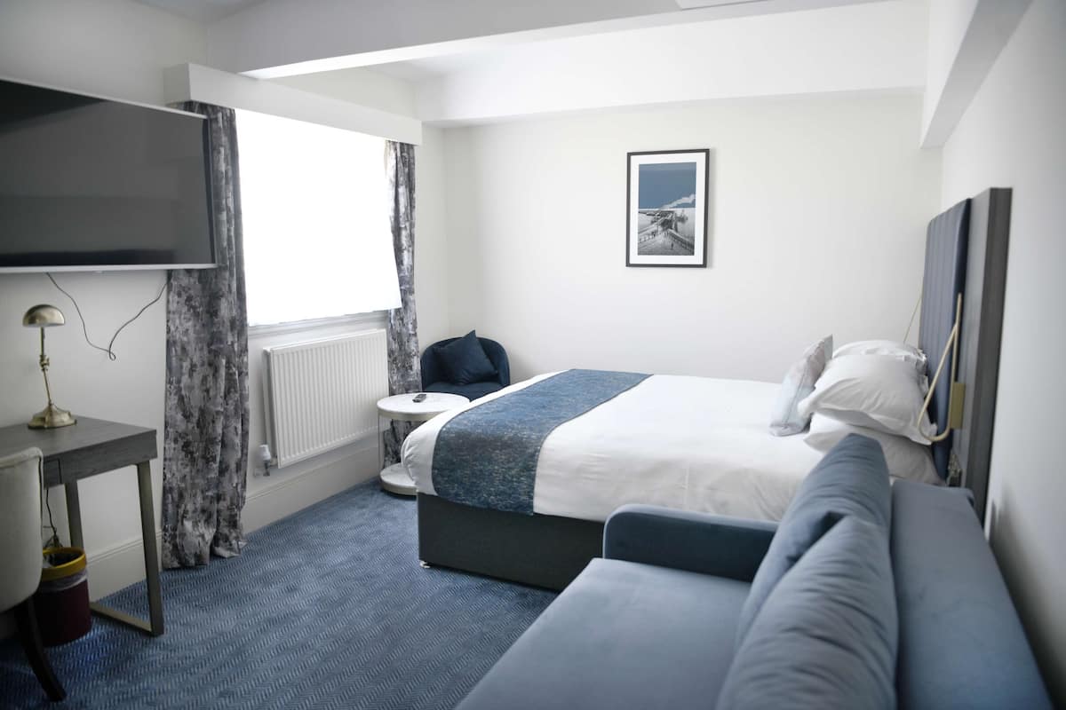 1 bedroom, premium bedding, memory foam beds, in-room safe