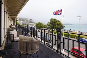 Rom, 1 queensize-seng, balkong, sjøutsikt | Terrasse/patio