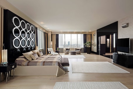 Presidential Suite | Premium bedding, minibar, in-room safe, soundproofing