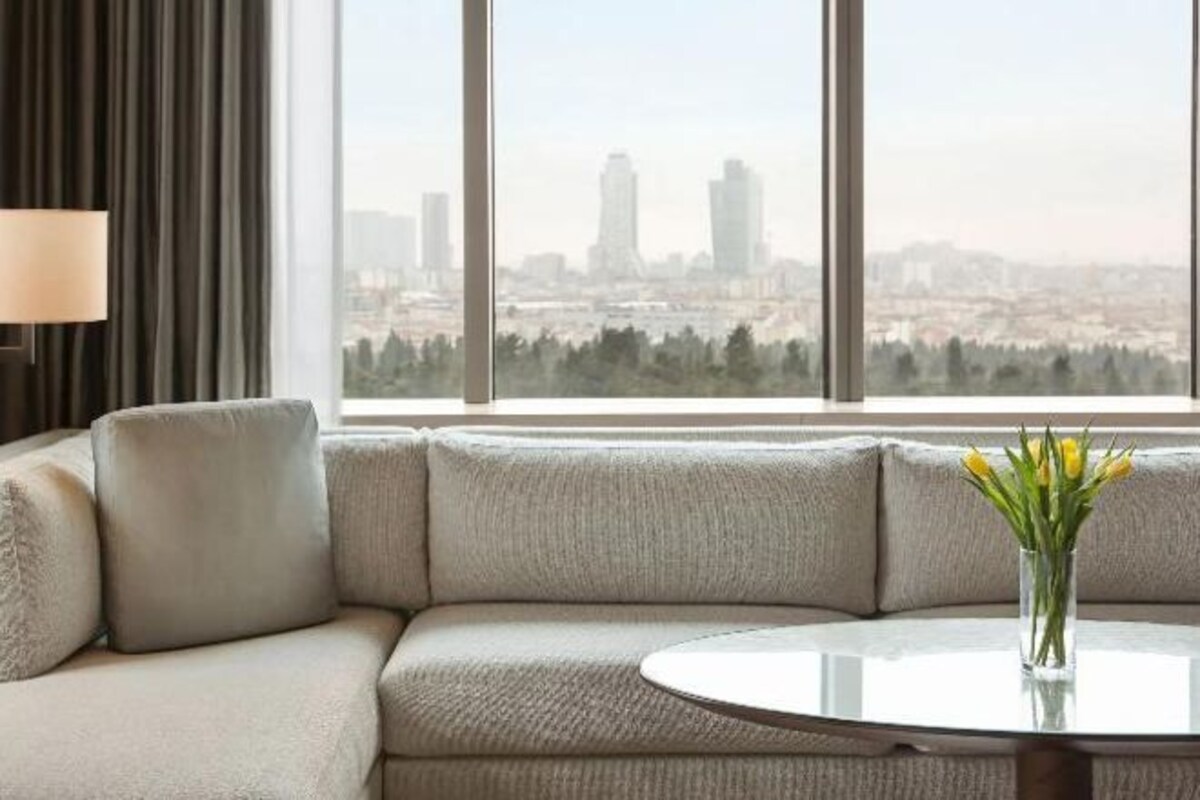 Living area | 55-inch LCD TV with satellite channels, TV