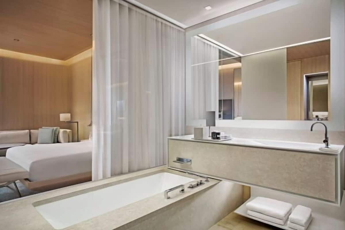 Premium bedding, minibar, in-room safe, soundproofing