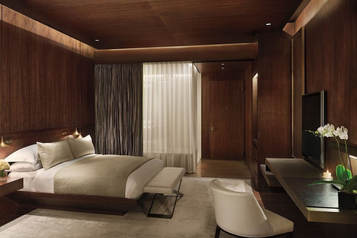 Premium bedding, minibar, in-room safe, soundproofing