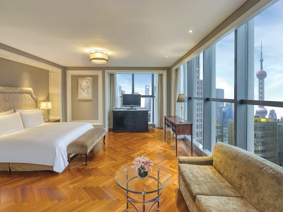 Premier Family | Premium bedding, down comforters, in-room safe, desk