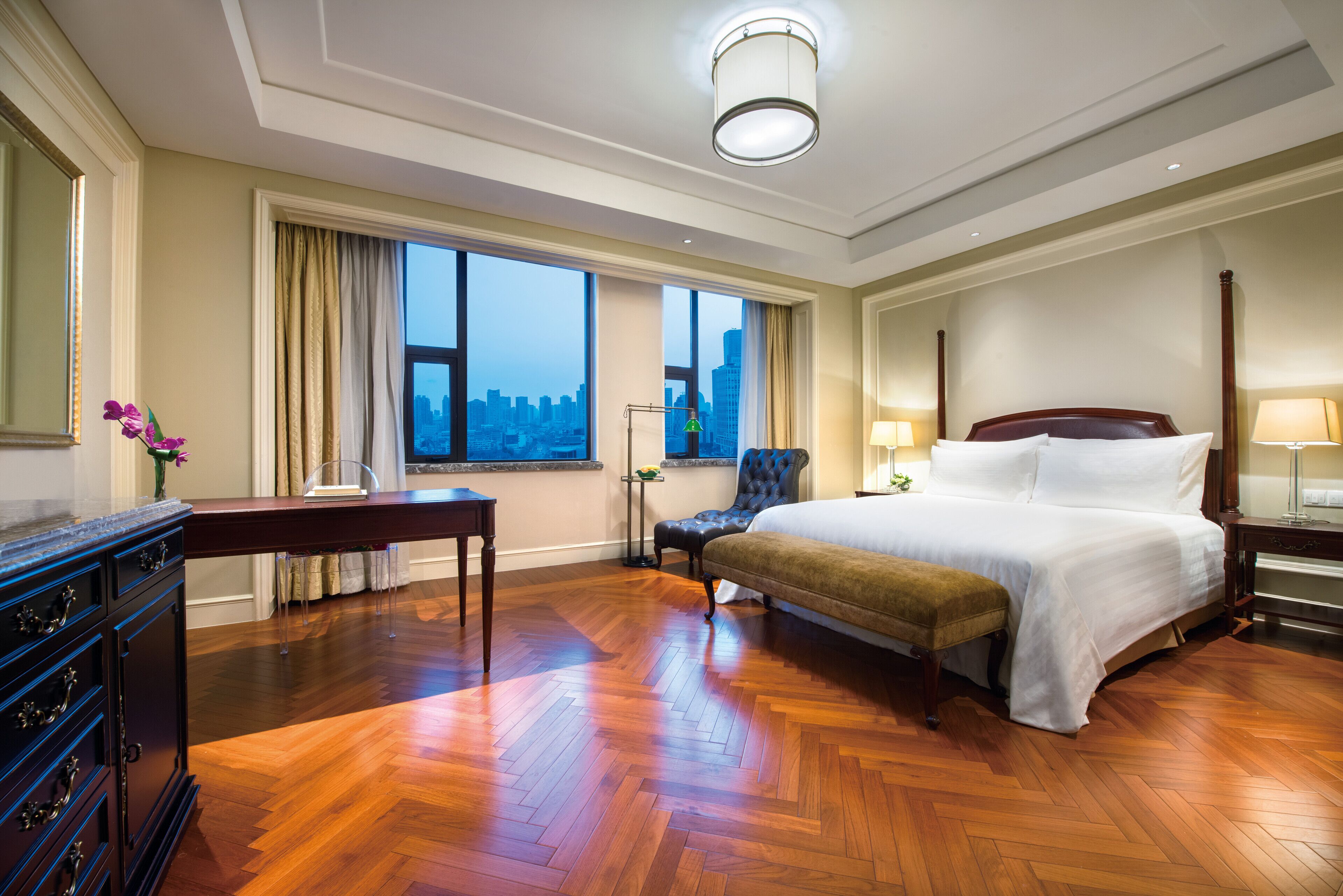 premier business class | premium bedding, down duvets, in-room safe, desk