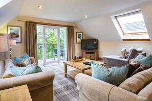 42-inch Smart TV with digital channels - Auchrannie Resort (Isle of Arran)