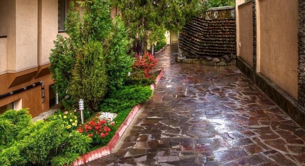 Property grounds - Hotel Voyage (Almaty)